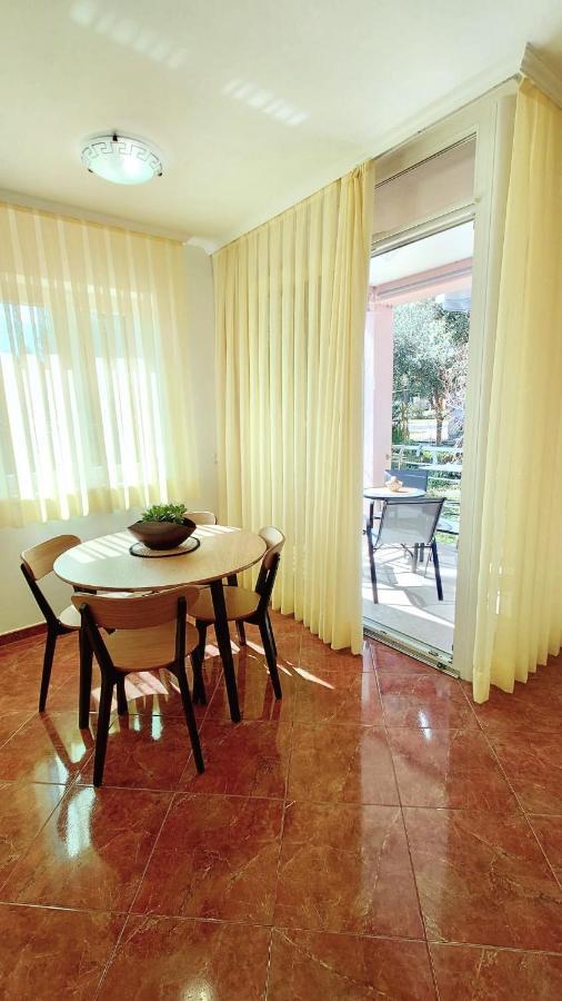 Apartments Lola Rovinj Bagian luar foto