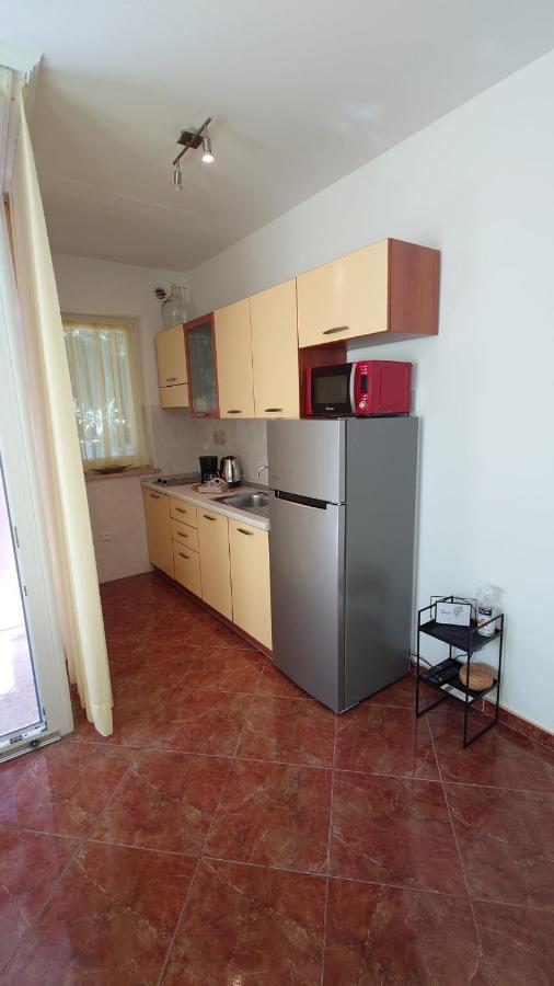 Apartments Lola Rovinj Bagian luar foto