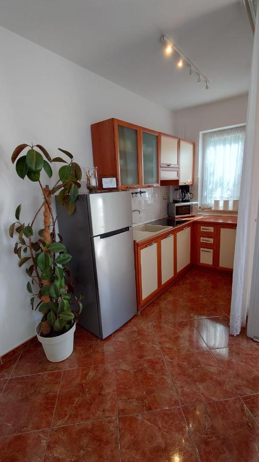 Apartments Lola Rovinj Bagian luar foto