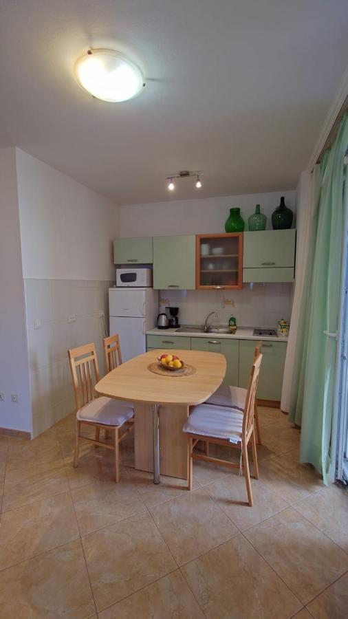 Apartments Lola Rovinj Bagian luar foto